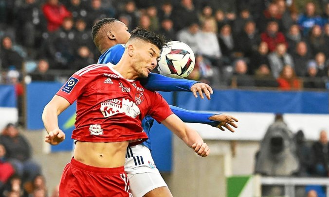 Strasbourg vs Stade Brestois (21:00 – 05/03) | Xem lại trận đấu