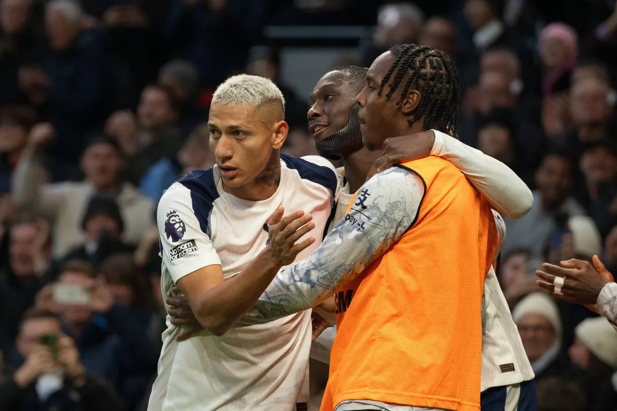 Nhận định soi kèo Tottenham vs Slavia Prague lúc 03h00 ngày 10/12/2025