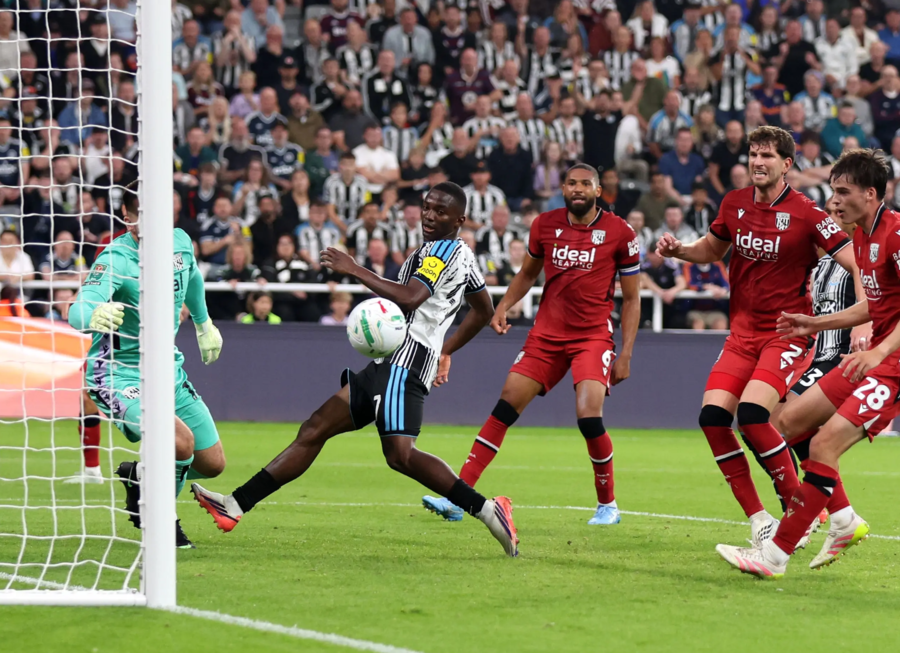 Newcastle United vs West Brom (01:45 - 27/08)